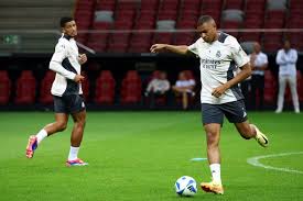 管理層的投 管理層的投